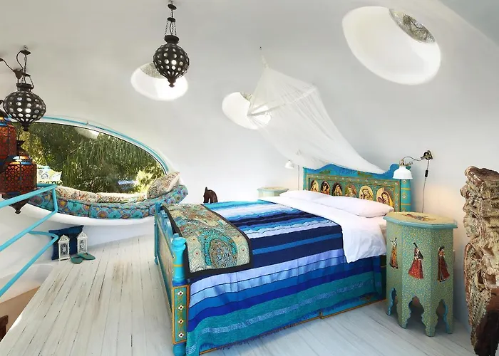 Semesterbostad Euphoria Art Land - The Blue House Limassol