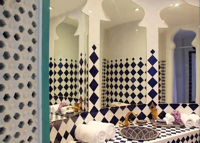 Euphoria Art Land - The Blue House * Lemesos