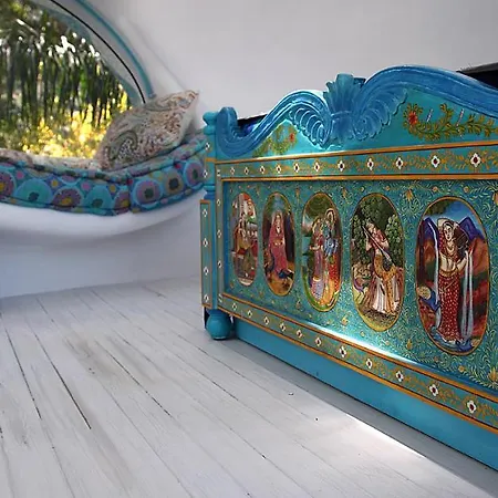 Euphoria Art Land - The Blue House ليماسول